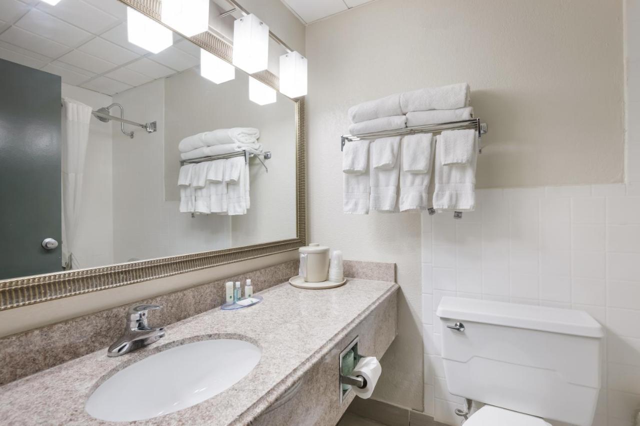 Quality Inn Джолит Номер фото