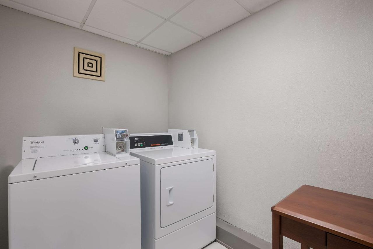 Quality Inn Джолит Экстерьер фото